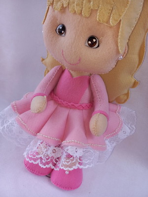 Boneca princesa aurora de feltro