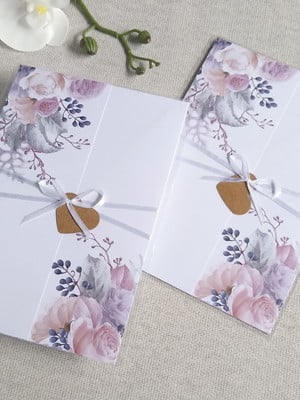 Convite lilás para casamento
