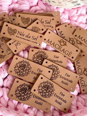 Etiquetas personalizadas couro sintético