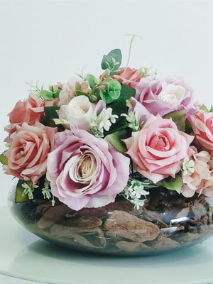 Arranjo de flores artificial misto rosas vaso terrário
