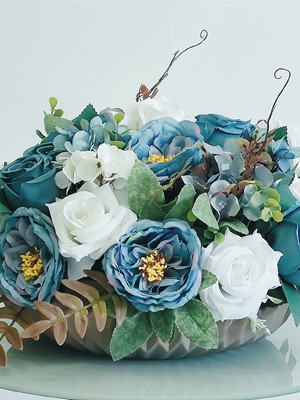 Arranjo flores artificial rosas azul vaso cerâmica liz