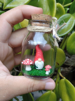 Gnomo duende engarrafado da sorte