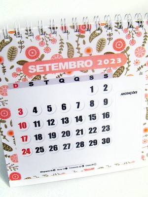 Calendário de mesa 2024