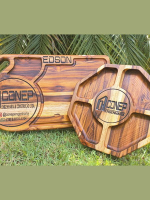 Kit tábua de carne + petisqueira com logo personalizado