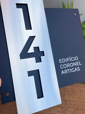 Algarismo residencial acm com inox - 3 dígitos 33x30