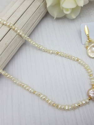 Colar pérolas biwa e pérolas keshi