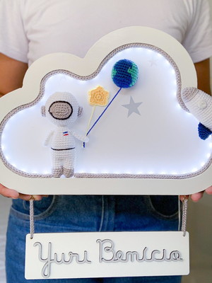 Nicho enfeite de porta maternidade astronauta com led