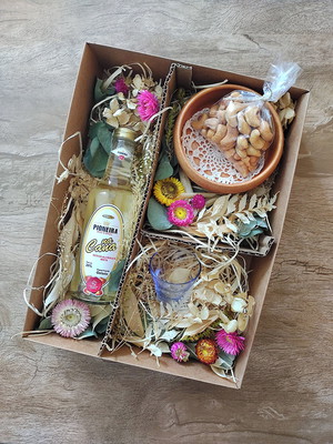 Caixa presente com flores desidratadas