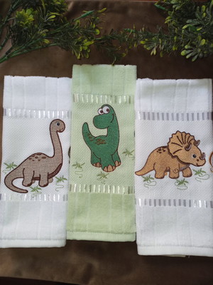 Kit 3 toalhas escolar bordada - dinossauro