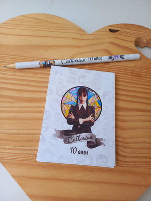 Bloquinho wandinha mais lapis personalizados