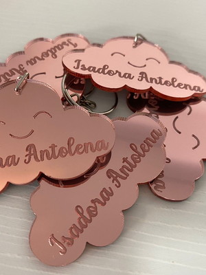 Chaveiro em acrílico nuvem personalizado