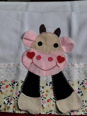 Pano de prato vaquinha coraçãozinho patch aplique