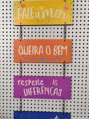 Placa decorativa em mdf fale com amor