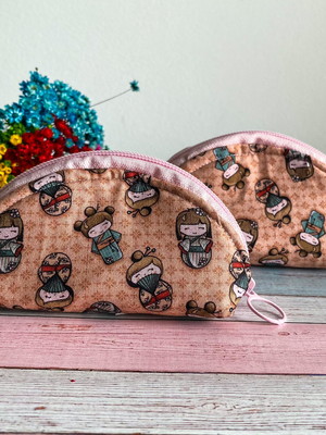 Porta moedas de tecido kokeshi
