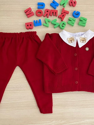 Saída maternidade menino conjunto urso vermelho tricot