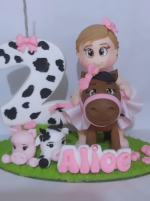 Vela personalizada fazendinha rosa