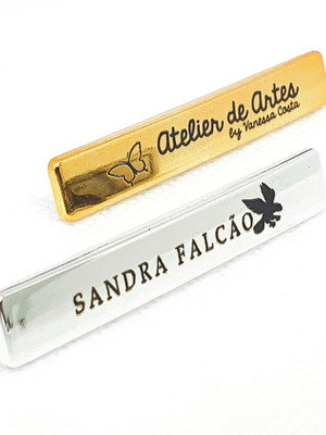Etiqueta personalizada placa 50x8cm 25 dour e 25 prata 50 un