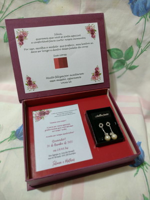 Caixa presente para madrinhas ou padrinhos de casamento