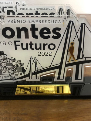 Placa de homenagem em acrílico