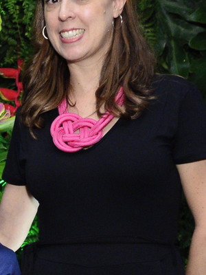 Colar corda luciana nautíca nó infinito rosa escuro