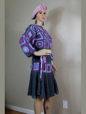 Conjunto blusa + saia em crochê