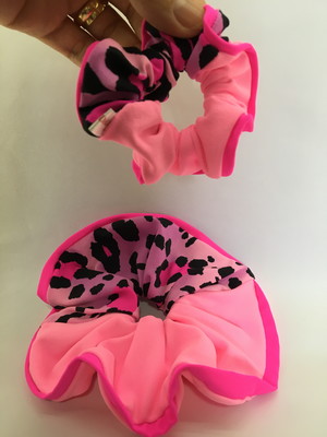 Kit dois scrunchies frufru de malha rabicó scrunchie de cabe