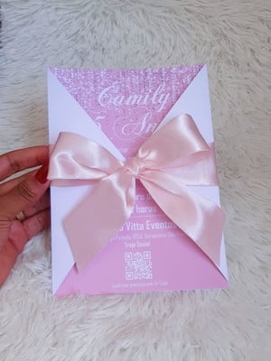 Convite 15 anos rosa e branco