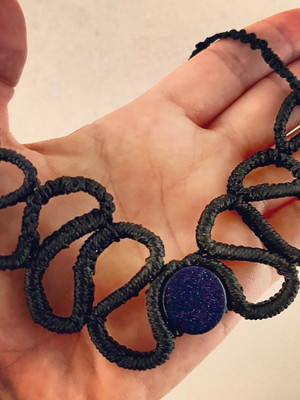 Colar de macrame com pedra estrela