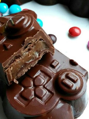 Controle de chocolate recheado com brigadeiro 340gr