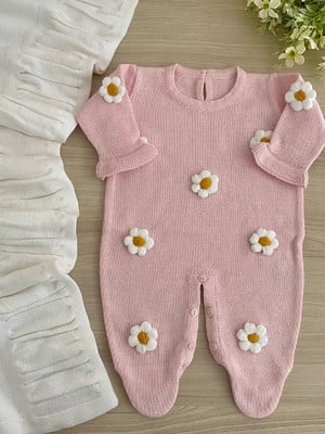 Saida maternidade menina macacão rosa tricô flores bordadas