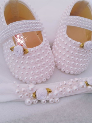 Kit sapatinho branco + faixa.