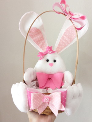 Cesta de pascoa coelha rosa pequena 15cm