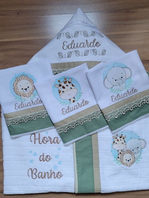 Toalha de banho e fraldas de boca