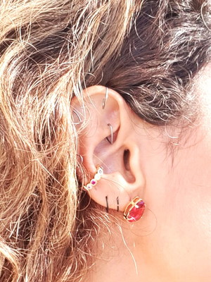 Piercing ear cuff pedras coloridas