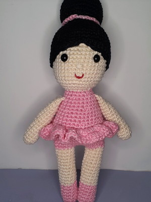 Boneca bailarina valentina em amigurumi