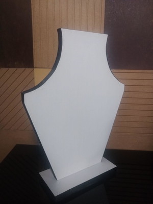 Expositor de colar em madeira mdf