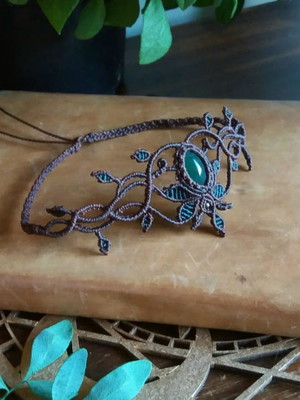 Headband em macramê floresta com quartzo verde