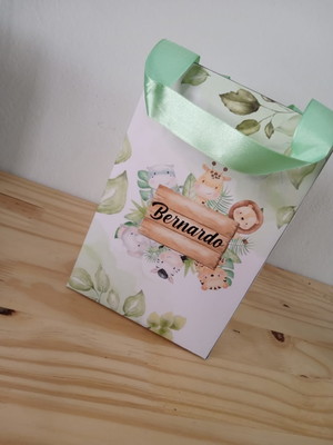 Sacola personalizada de papel para aniversario vários temas