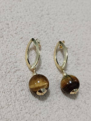 Brinco pino folheada ouro 18 k com olho de tigre 12mm