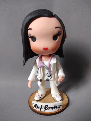 Boneca personalizada enfermagem, médica, artesanal biscuit