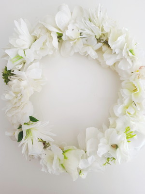 Tiara de flores branco 17