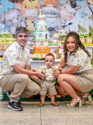 Roupa safari baby com camisa pai e mae