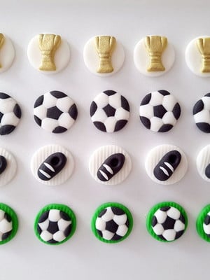 Kit 25 apliques 2,5 cm de pasta americana tema futebol