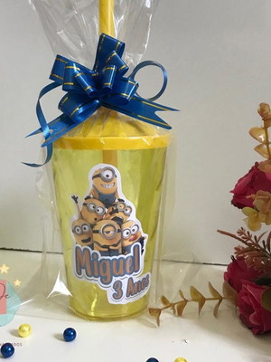 Copo twitter minions