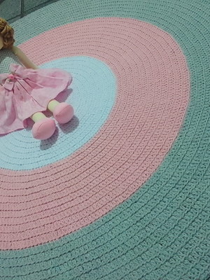 Tapete croche branco ,rosa e cinza