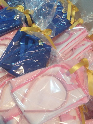 Pedido especial juliana - príncipe e princesas - 60 kits