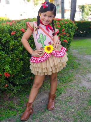 Vestido de tutu caipira cangaceira maria bonita