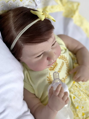 Bebê reborn menina lou lou acordada toma banho