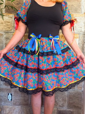Vestido caipira floral azul e preto- adulto e infantil
