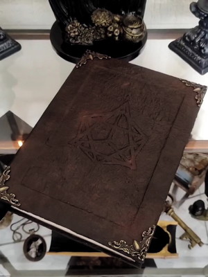 Grimorio antigo magia ancestral